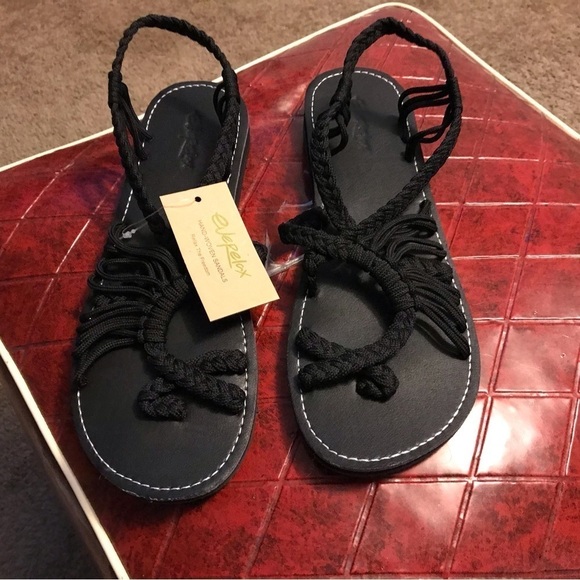 NWT Everelex Hand Woven Sandles - Picture 9 of 9